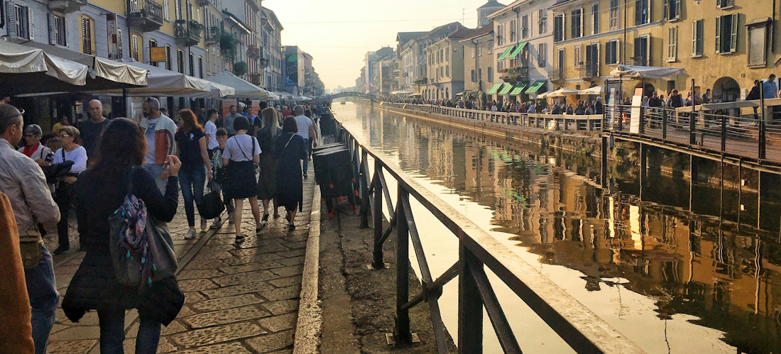 Walking in Milan