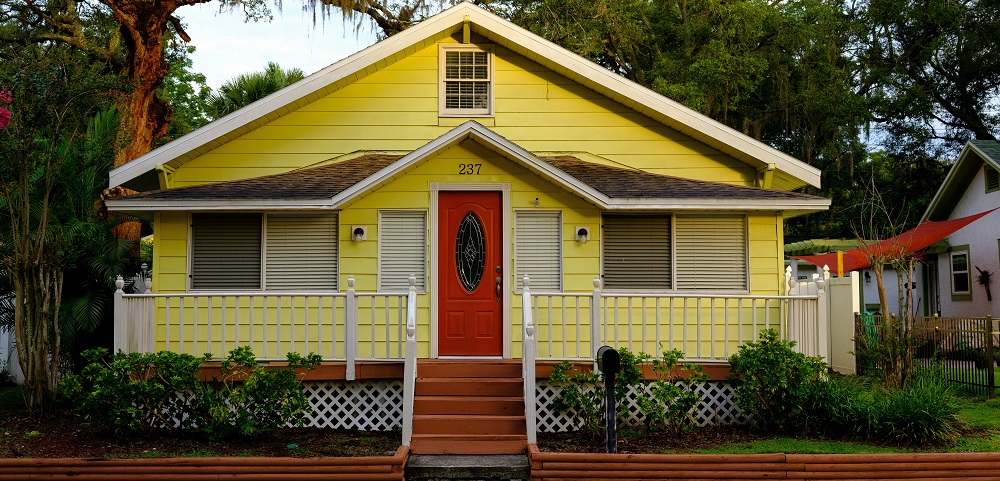 Home in Safety Harbour Tampa by Julien Maculan