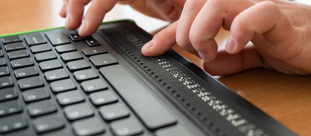 using a laptop with braille hardware
